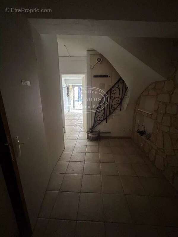 CREDIT VENDEUR - 2 appartements et 1 local commercial - photo 7
