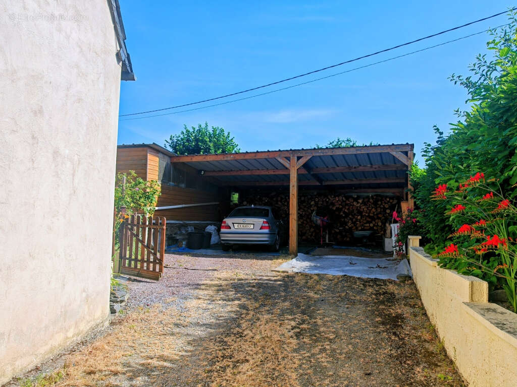 MAISON EN PIERRE 100m² sur un terrain de 613m² - photo 4