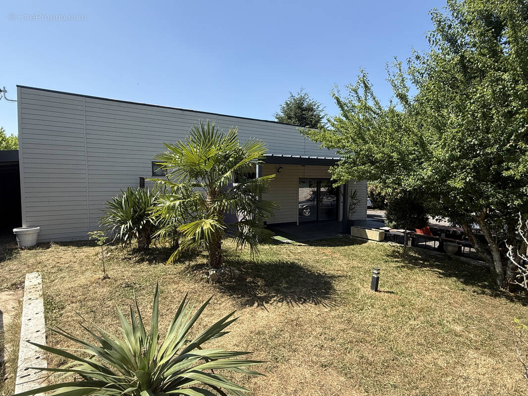 Maison à SAINT-GENCE