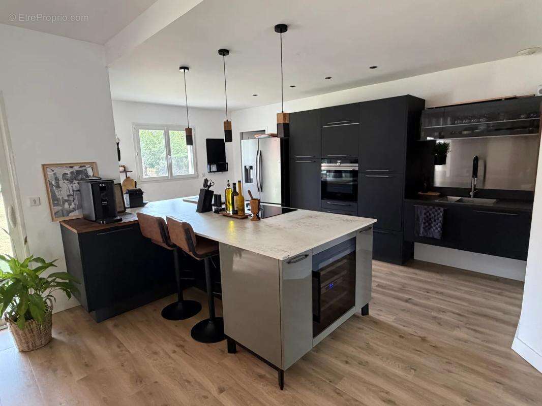 Maison de 6 pièces de 176 m² à Baleyssagues - photo 3