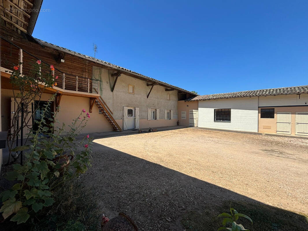 Maison à GRIEGES