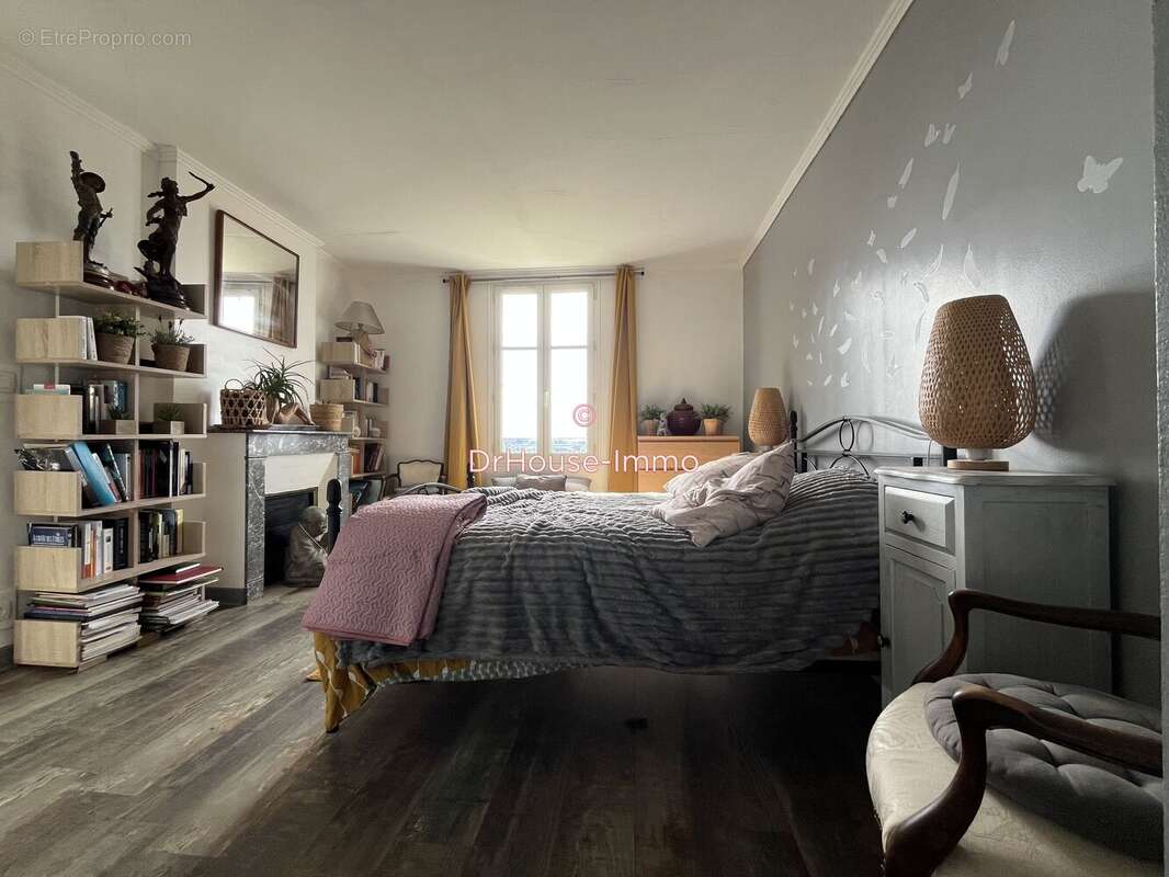 Maison 240 m² à Saint-Yrieix-La-Perche  - photo 5