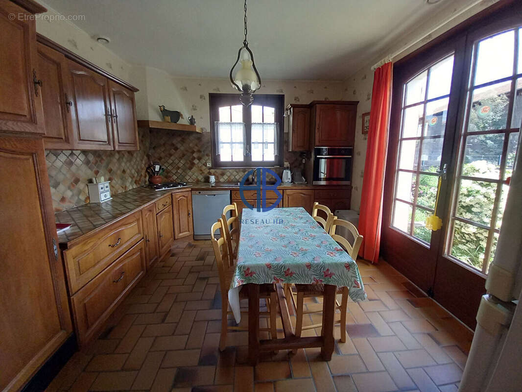Maison à BEAUREPAIRE