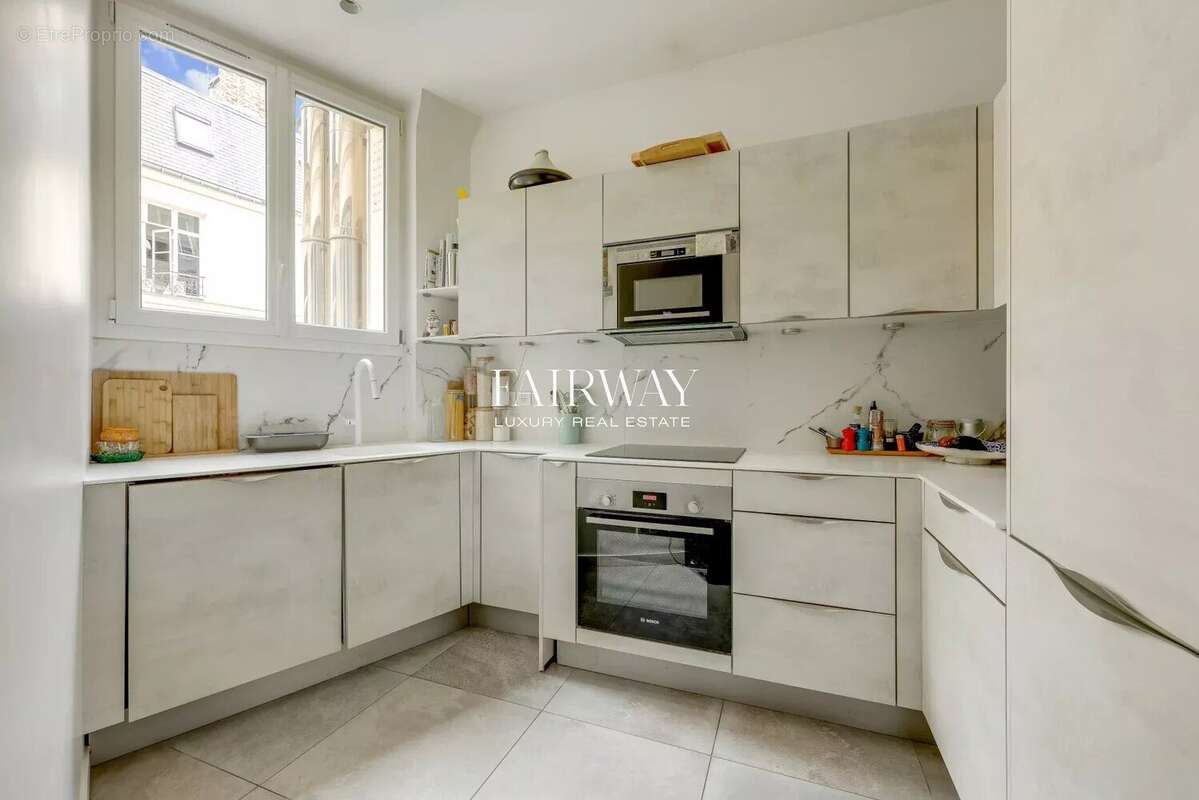 Appartement à PARIS-17E
