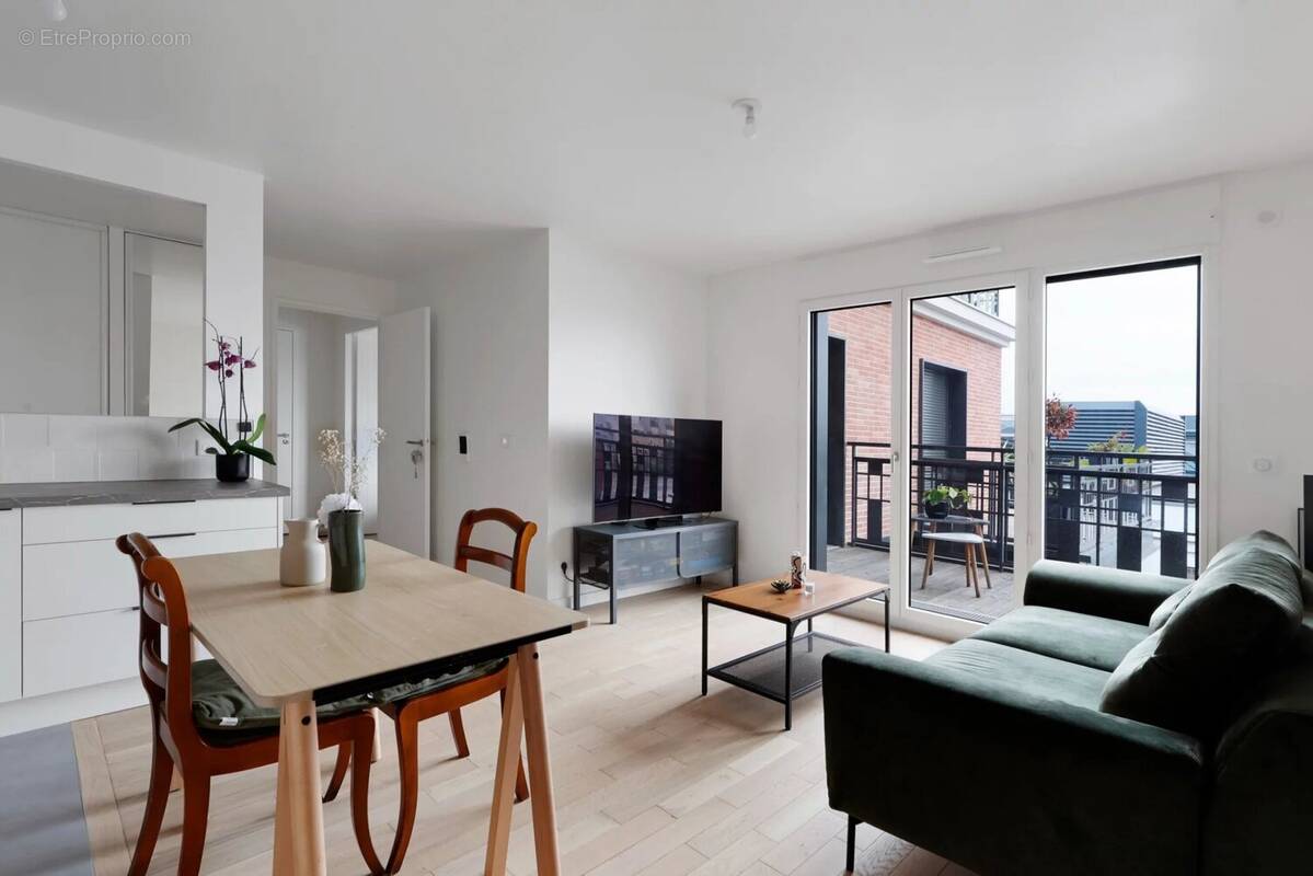 Appartement à COURBEVOIE