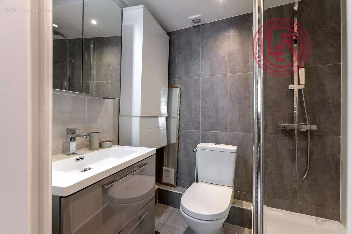Paris 6ème -  Saint-Germain-des-Prés - Rue de Buci - Studio avec ascenseur - photo 5