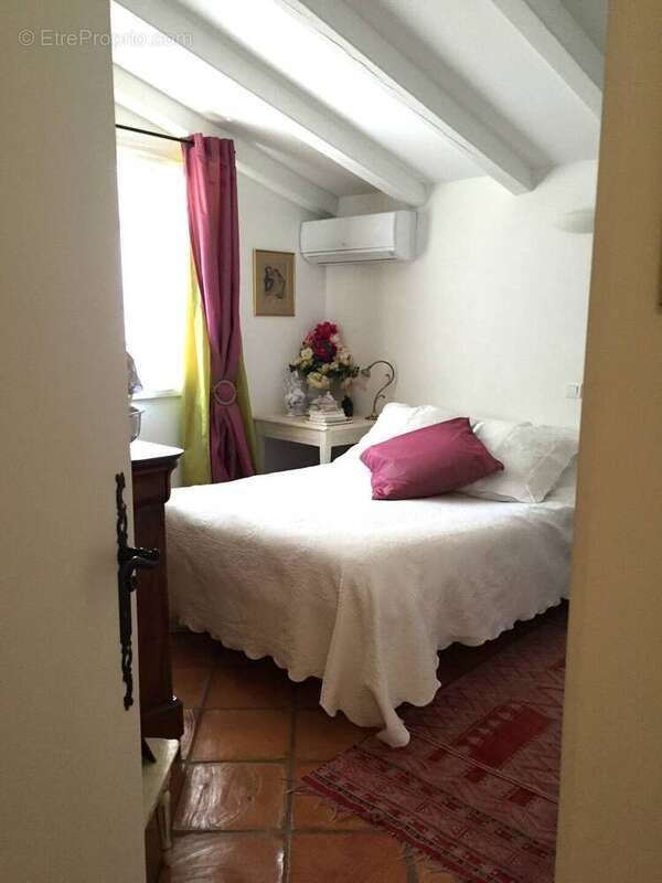 Maison à MONTFERRAT