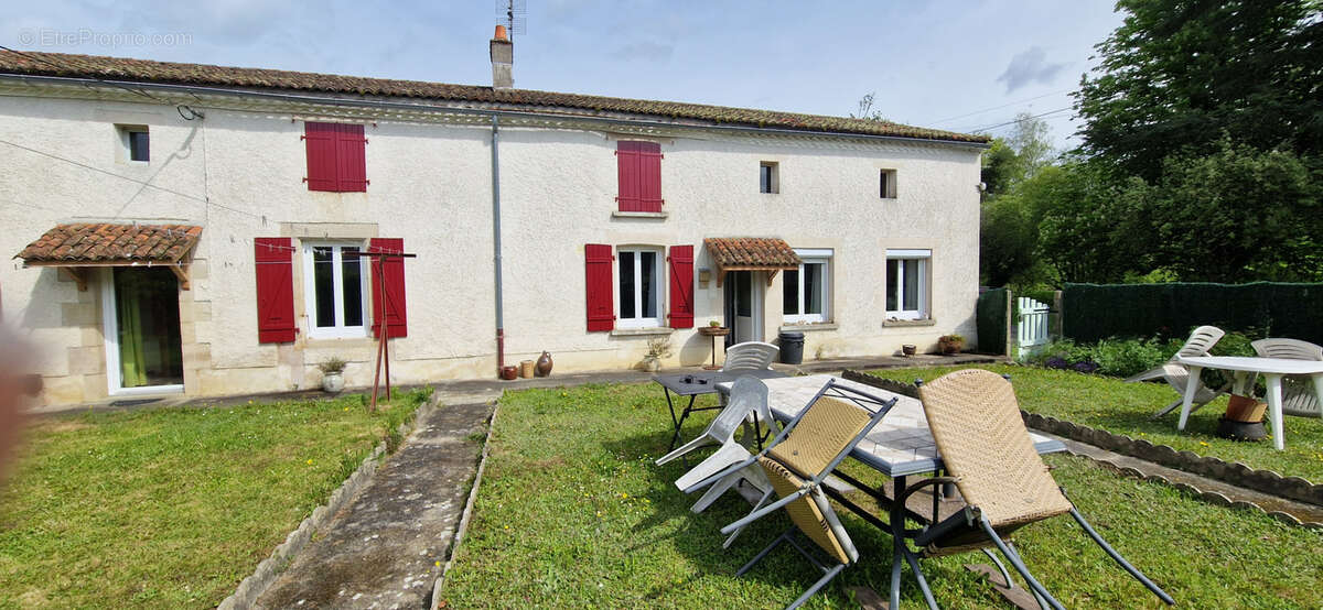 Maison à MORTEMART