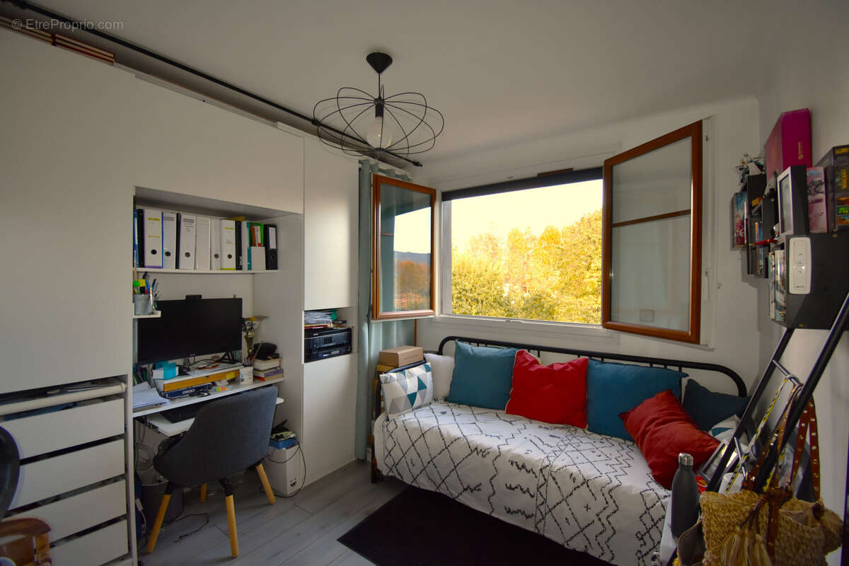 Appartement à MARSEILLE-12E