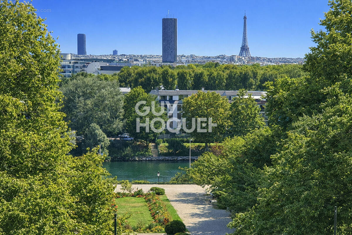 Appartement à COURBEVOIE