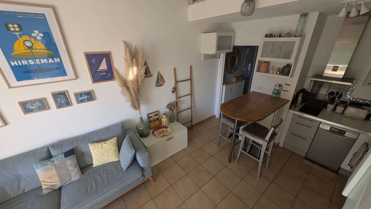 Appartement à SIX-FOURS-LES-PLAGES