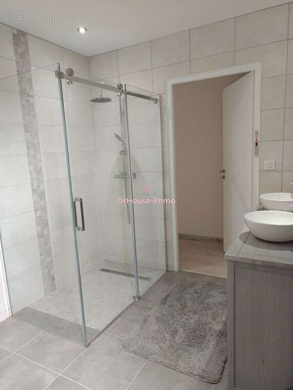 Maison à LOUVIGNE-DU-DESERT