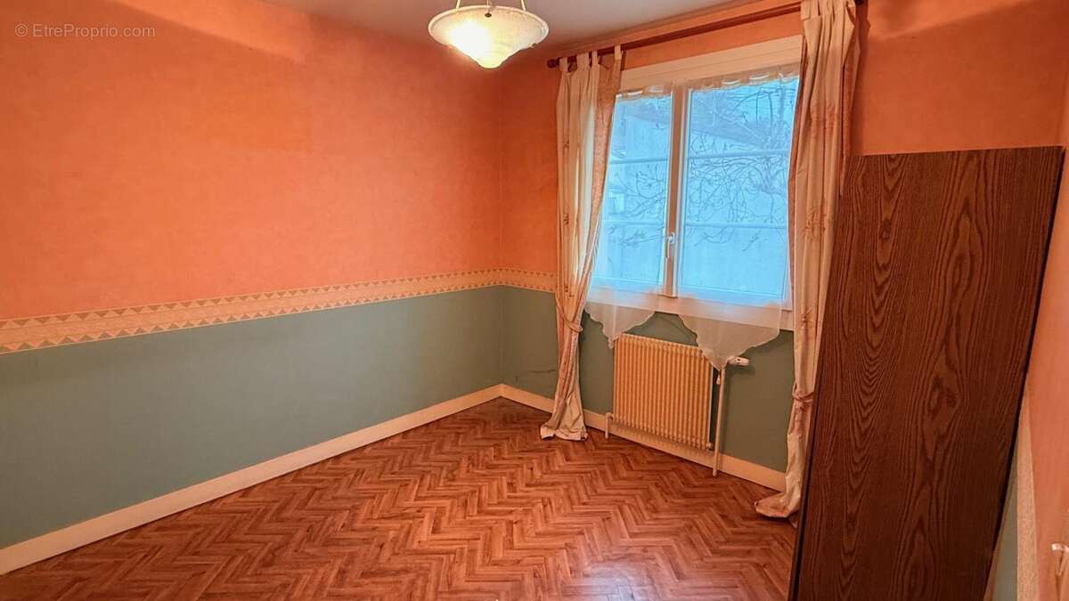 Maison à THIVERNY