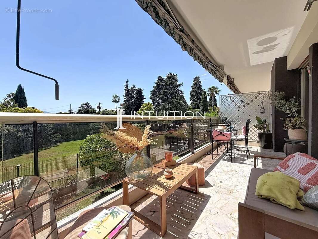 Cannes - Bénéfiat : Appartement 4 pièces traversant avec terrasses - photo 9