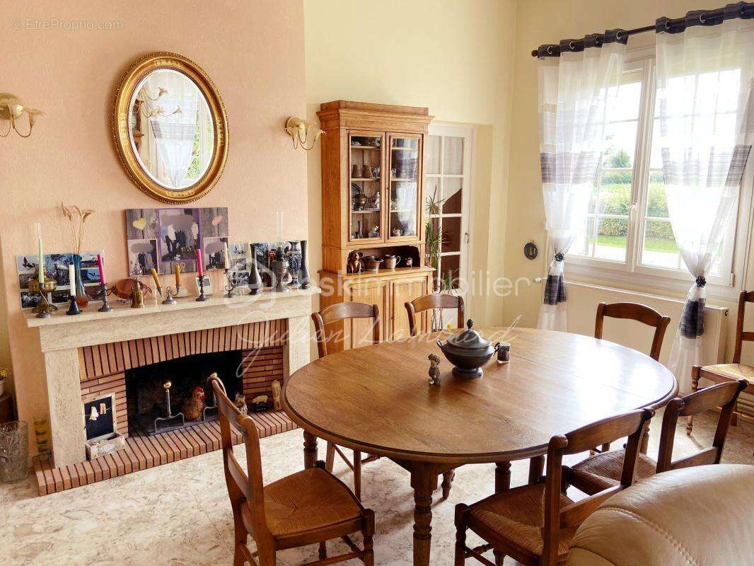 Maison à FORGES-LES-EAUX