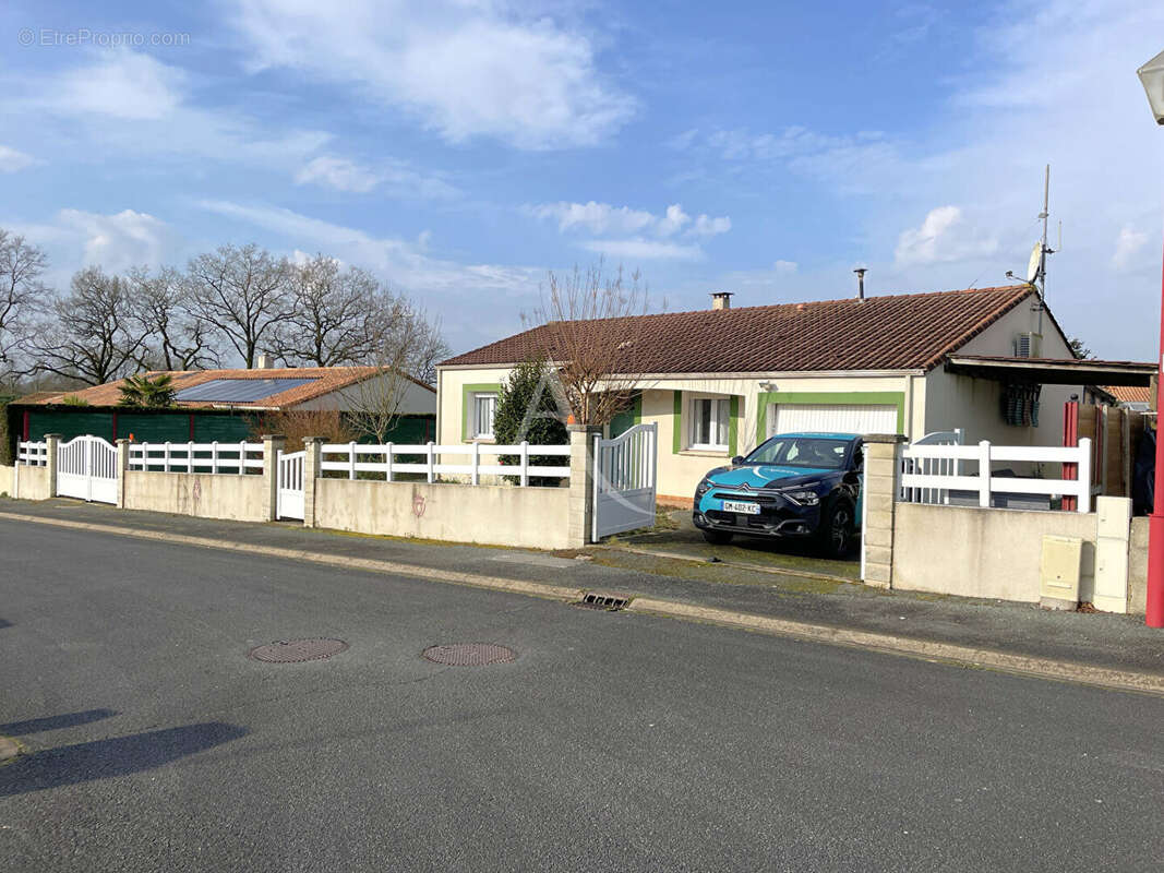 Maison à LANDERONDE