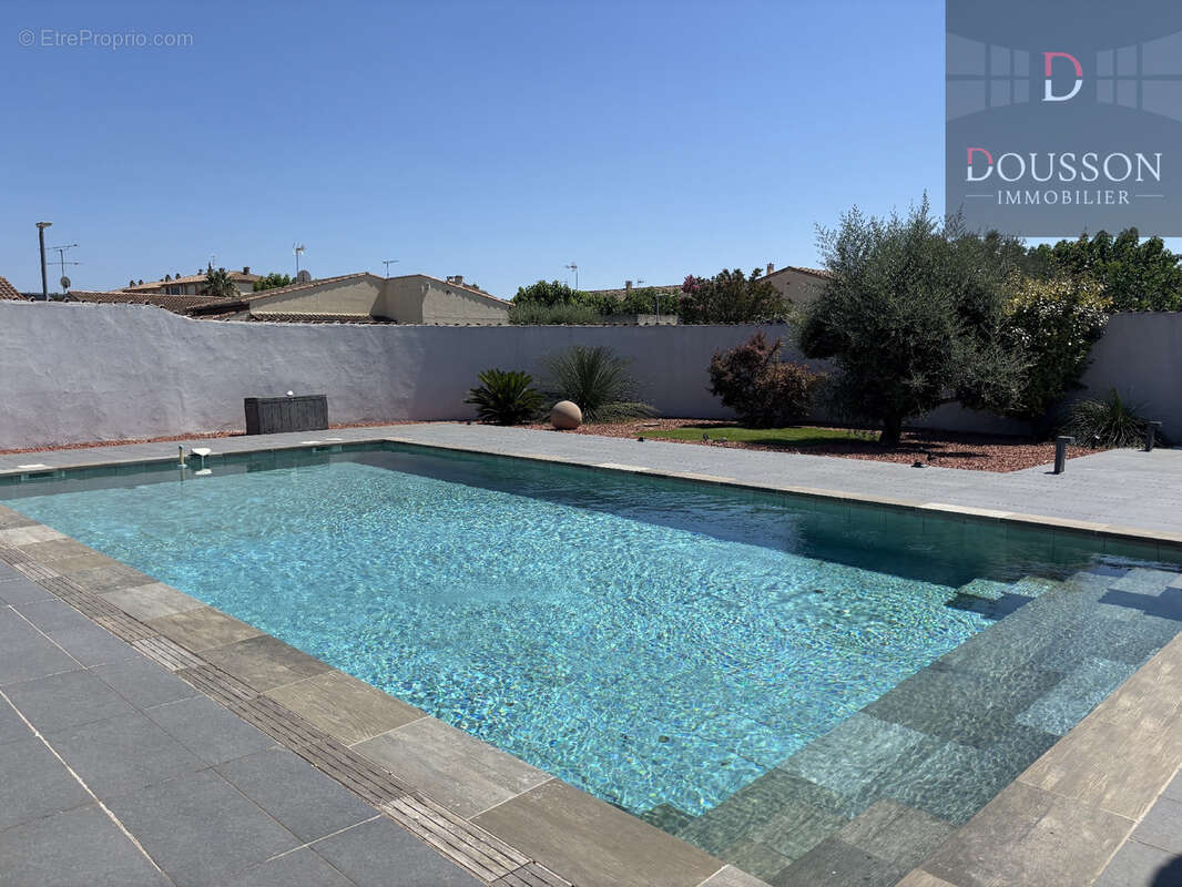 Villa de prestige de 220 m2 avec piscine, vaste garage et prestations haut de gamme à Aigues-Mortes - photo 16