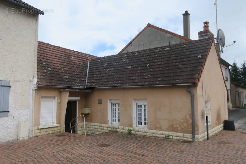 Maison à LAPALISSE