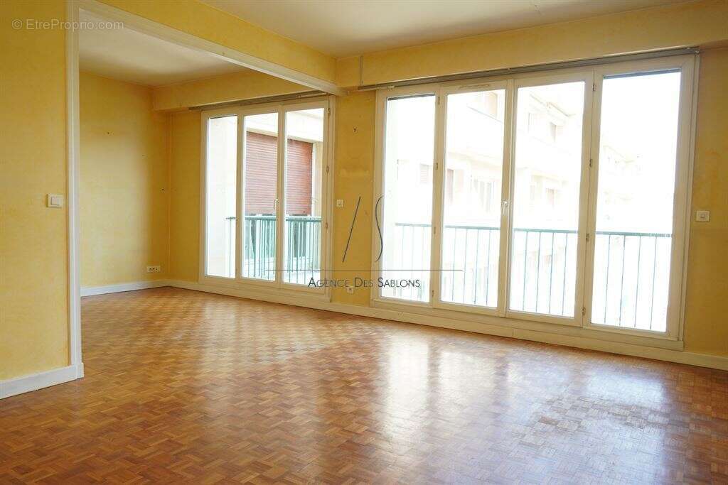 Appartement à LE VESINET