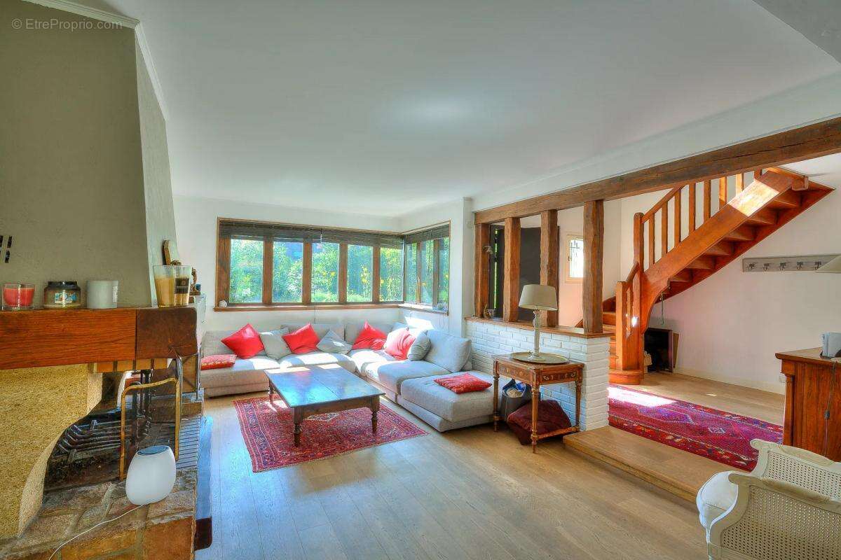 Maison à VILLECRESNES