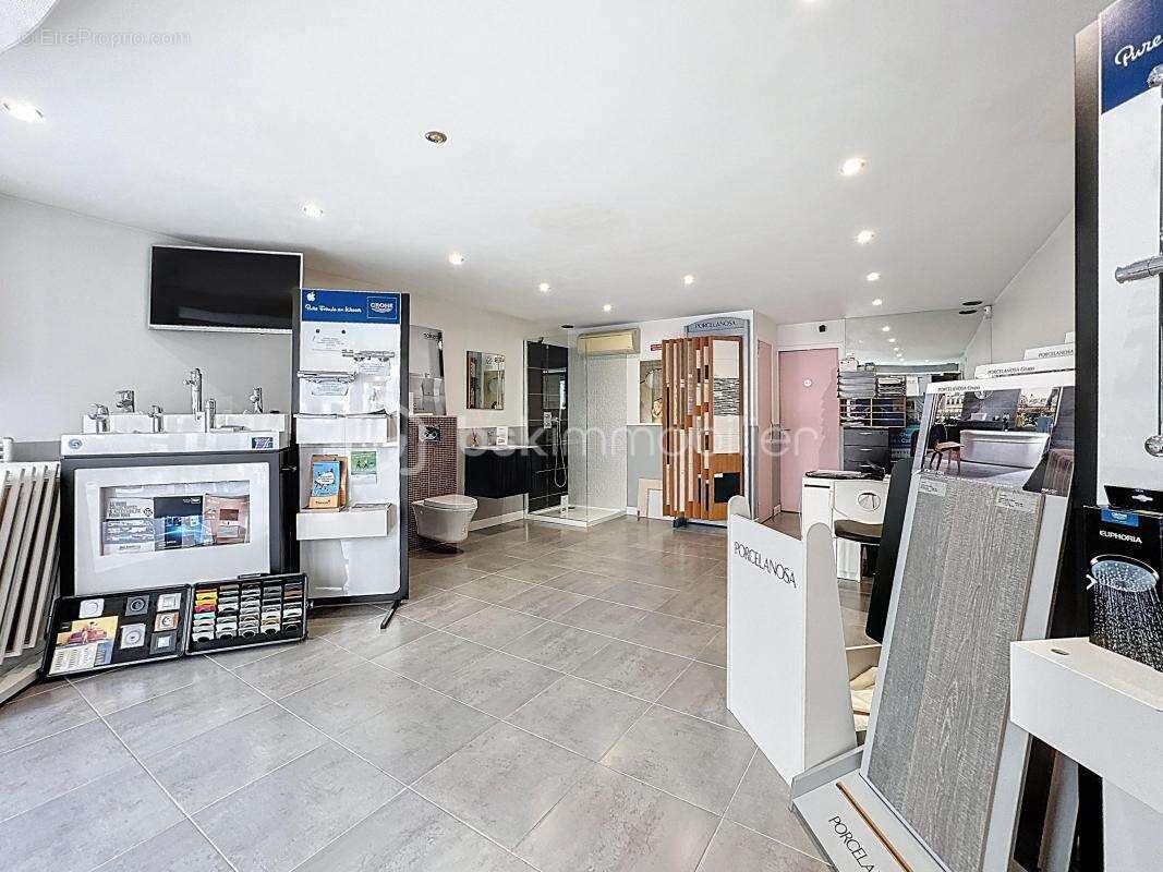 Commerce à PALAISEAU