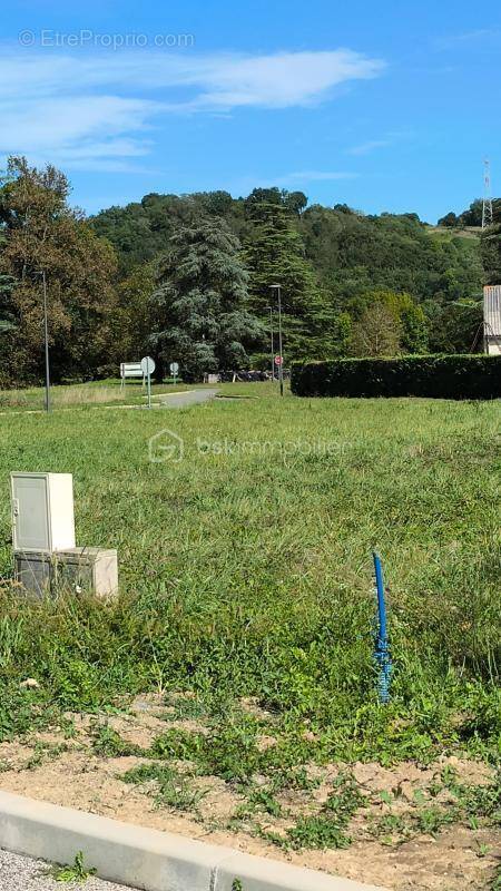 Terrain à TRIE-SUR-BAISE