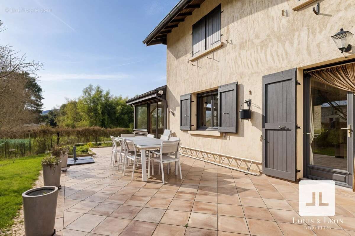 Maison à SAINT-MARTIN-DU-MONT