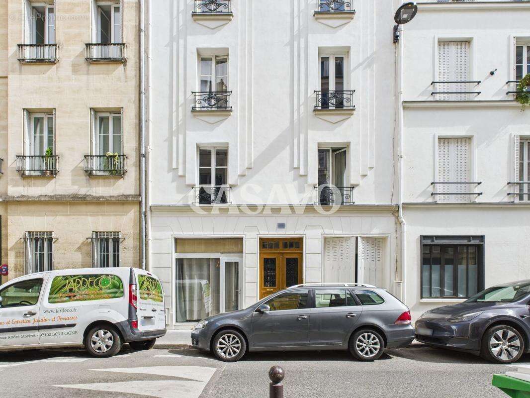 Appartement à PARIS-17E