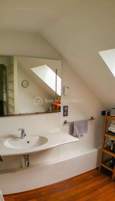 Maison à PONT-SUR-YONNE