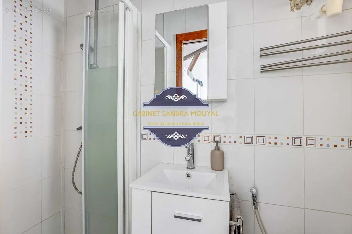 Appartement à PARIS-17E