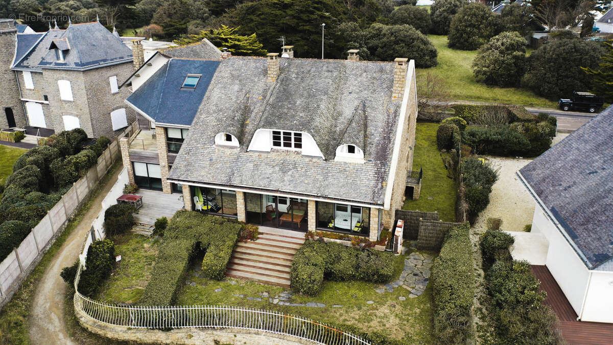 Maison à LE POULIGUEN