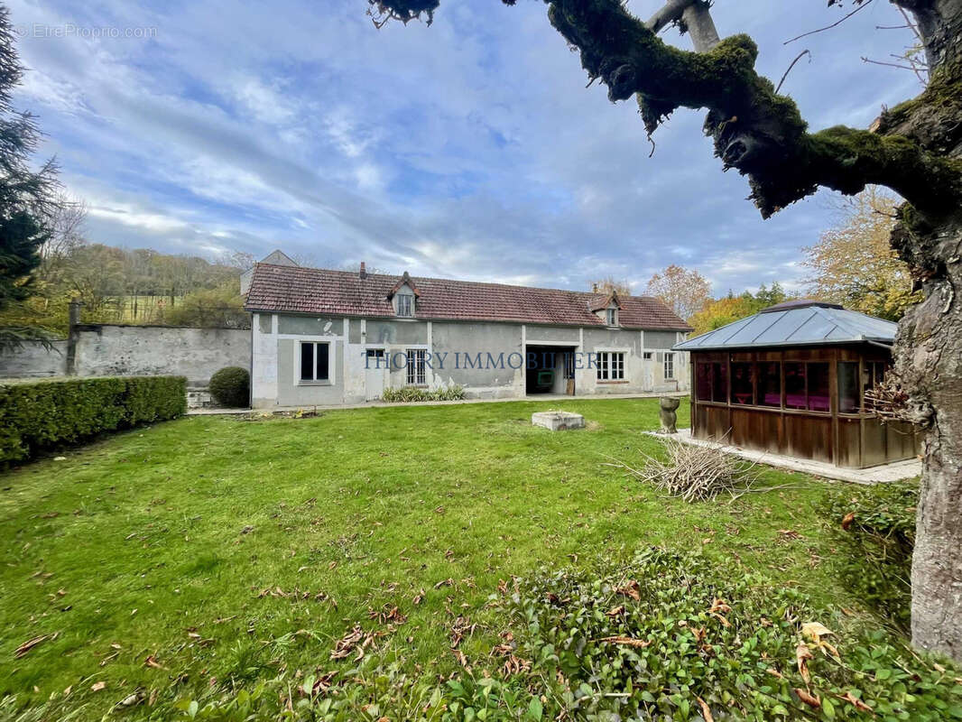 Maison à AUFFREVILLE-BRASSEUIL