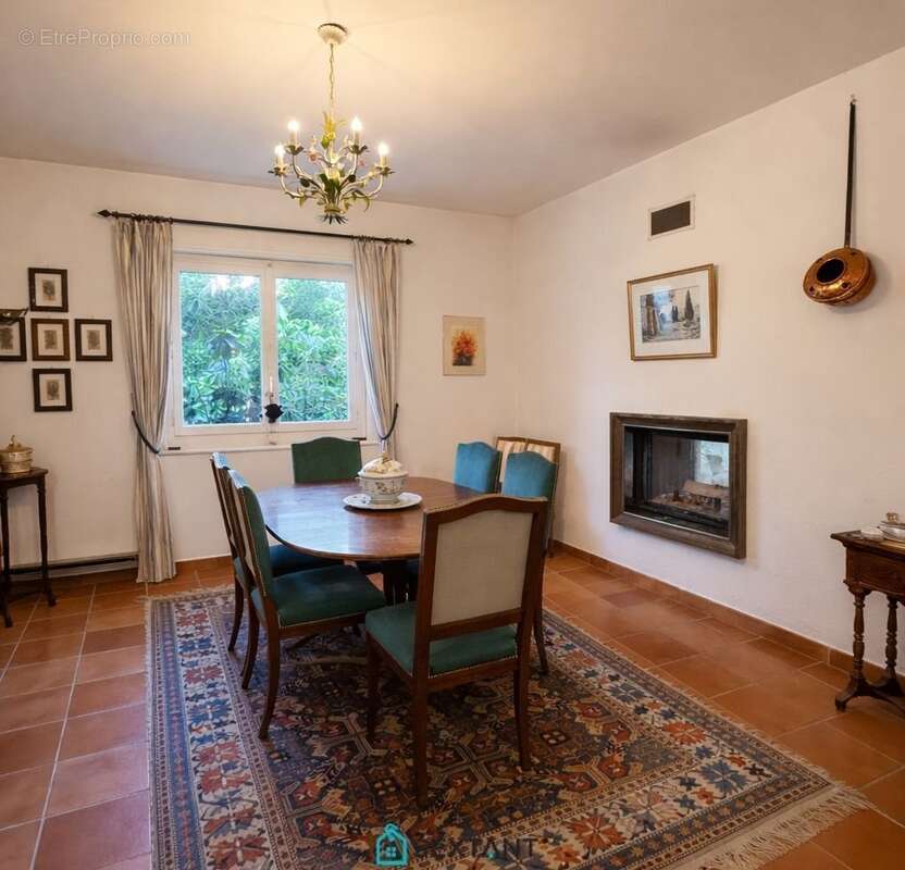 Maison à DIVONNE-LES-BAINS