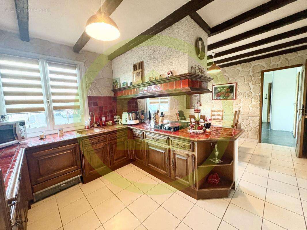Maison à BEVILLE-LE-COMTE