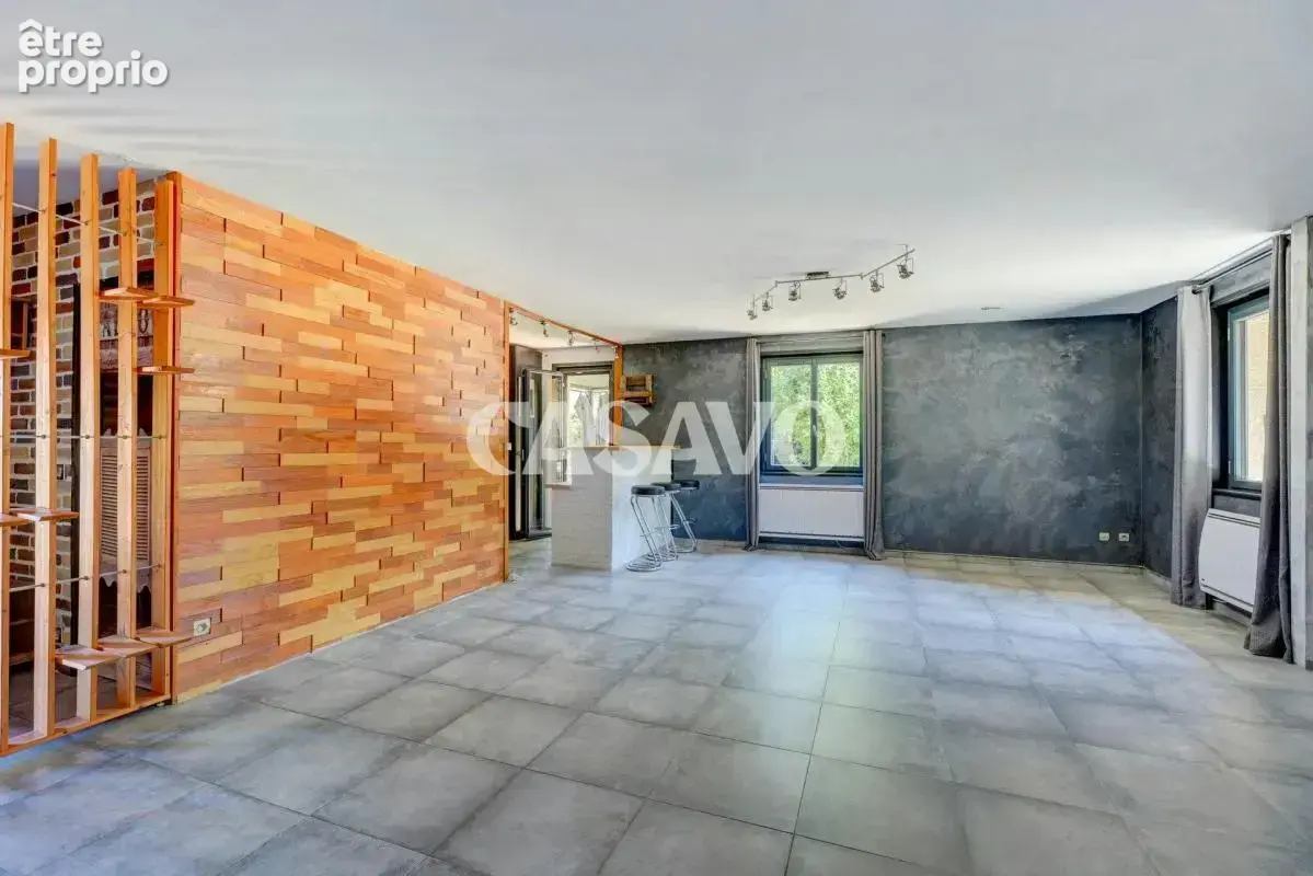 Vente Maison 6 pièces de 170m² - 69720 Saint-Laurent-de-Mure - photo 4