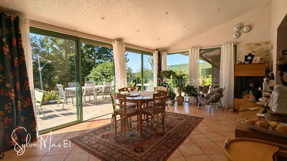 Maison à DURAVEL