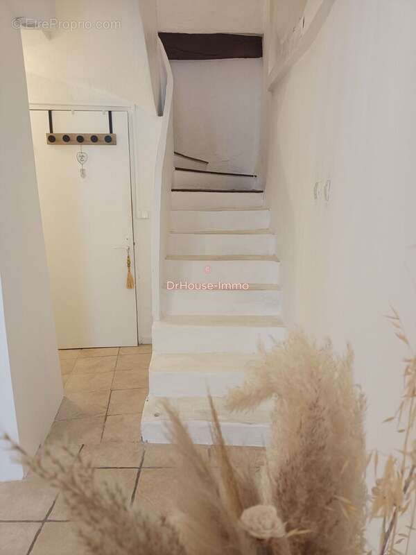 Appartement 71 m² à Carnoules  - photo 70