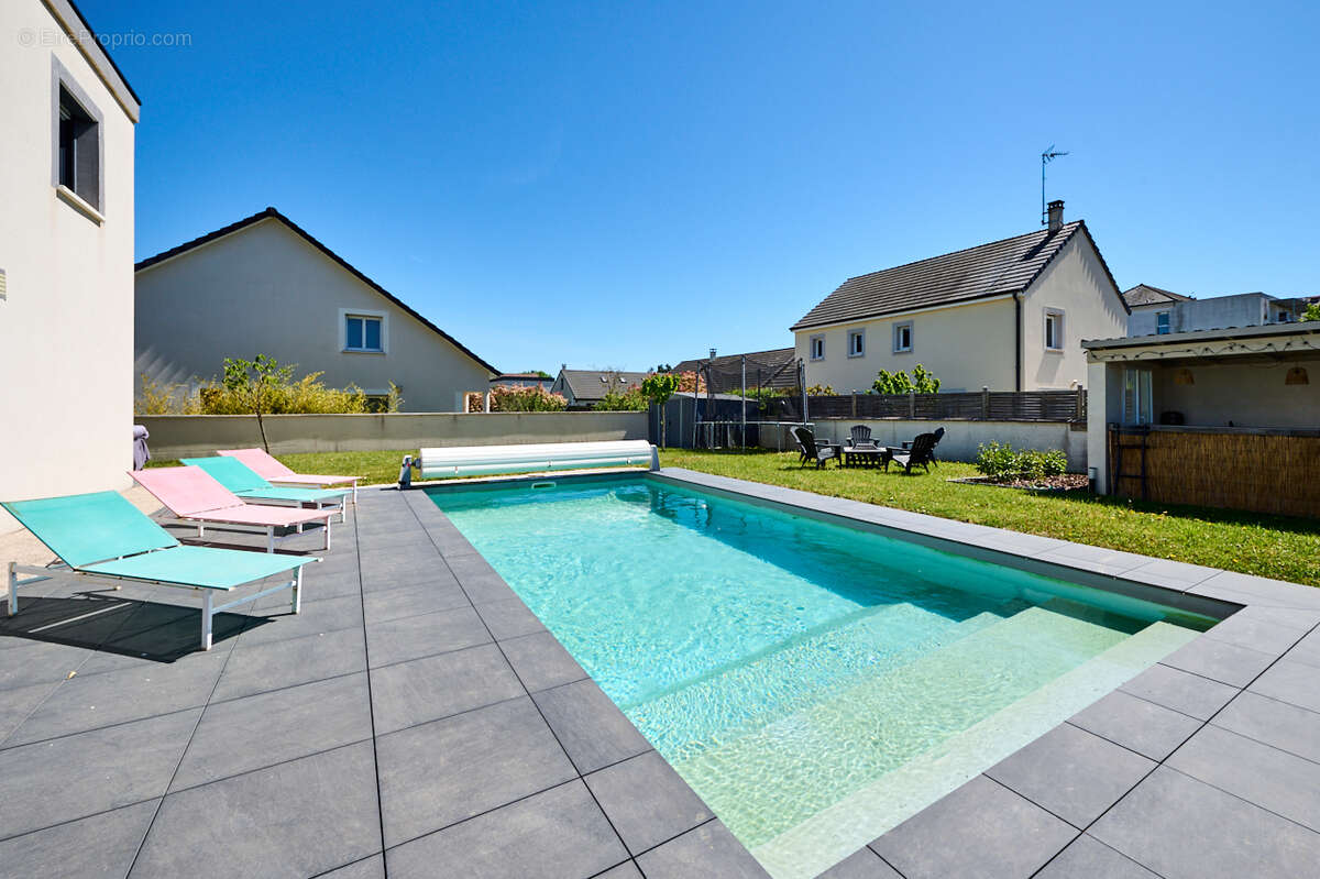 Maison à CHEVIGNY-SAINT-SAUVEUR