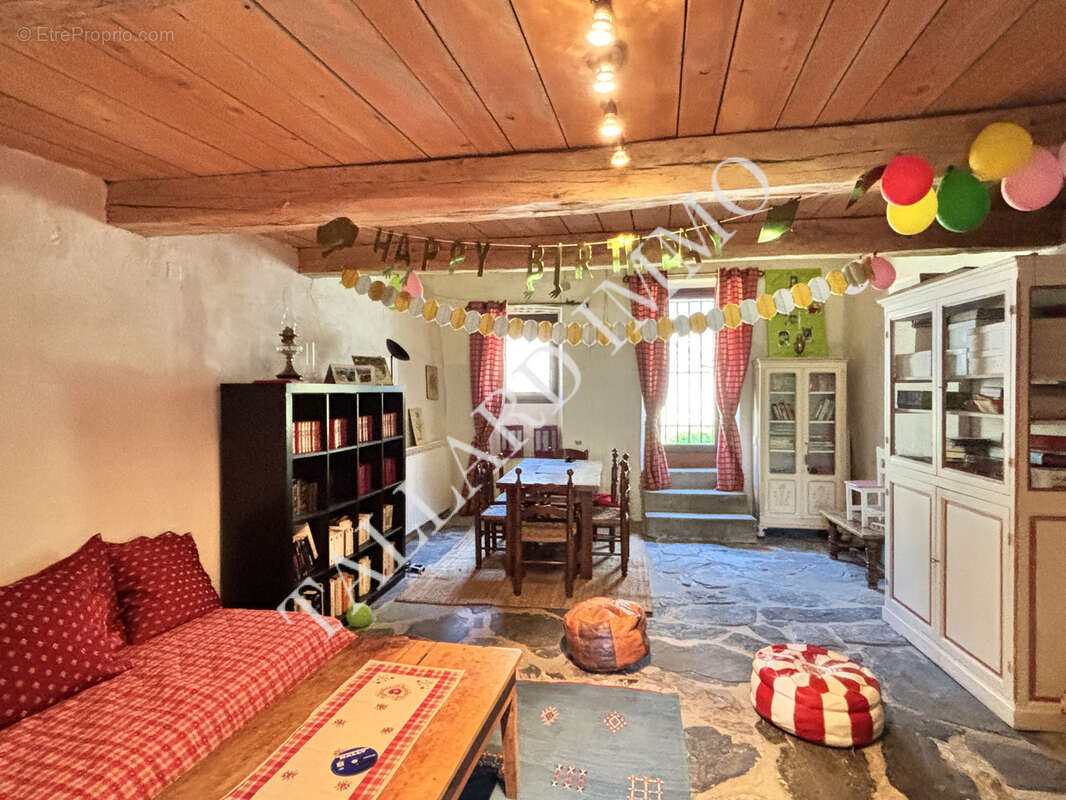 Venterol, maison 163 m2 + grages, caves et jardin. - photo 12