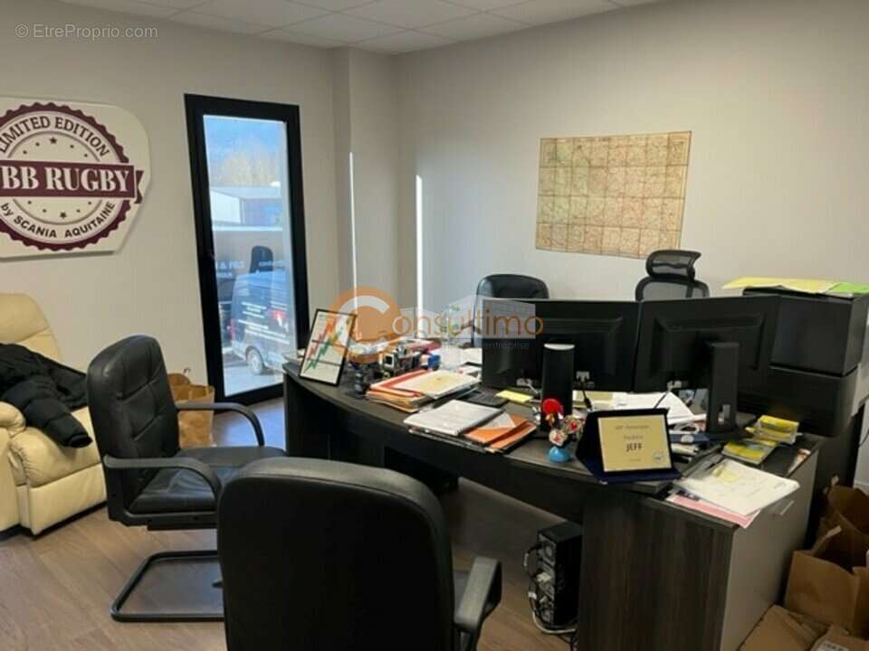 Commerce à SAINT-LOUBES