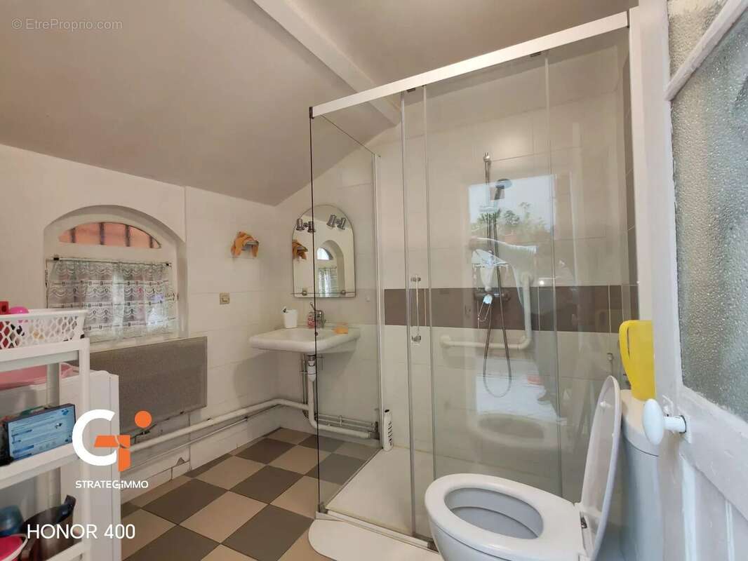 Maison à SAINT-ETIENNE-DU-ROUVRAY