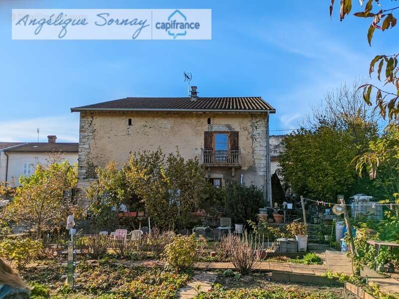 Maison à SAINT-JULIEN