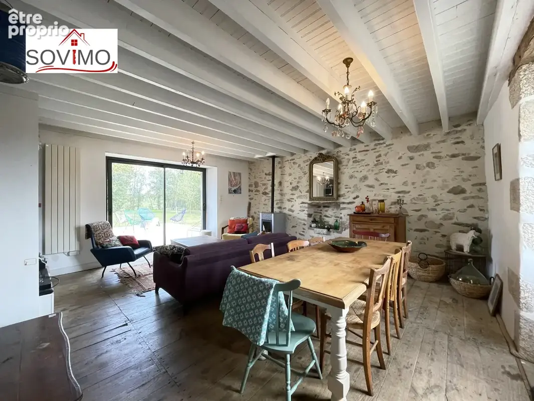 En campagne, belle maison charentaise indépendante en pierre, entièrement restaurée, sur 4800 m2 de terrain - photo 9