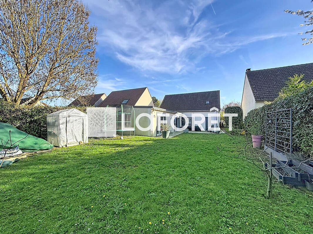 Maison à MOISSY-CRAMAYEL
