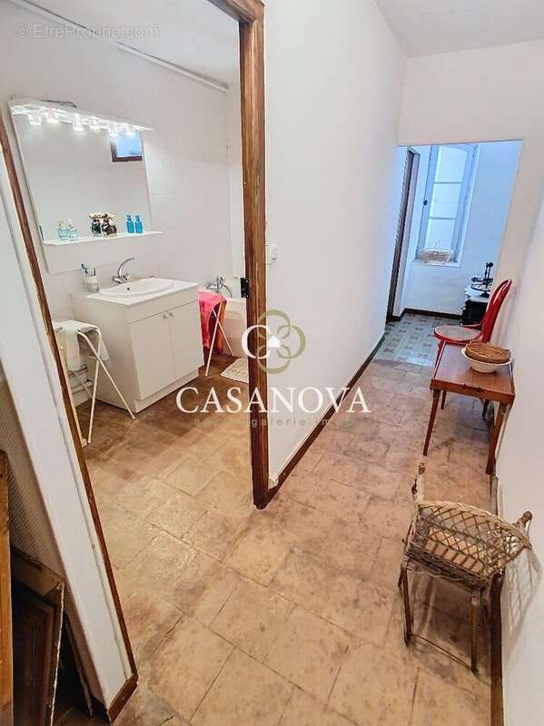 Entre MONTPELLIER & BEZIERS: Le charme de l'ancien et l'histoire d'une Maison de Maître datant de 1779. Habitation de 450 m² sur - photo 22
