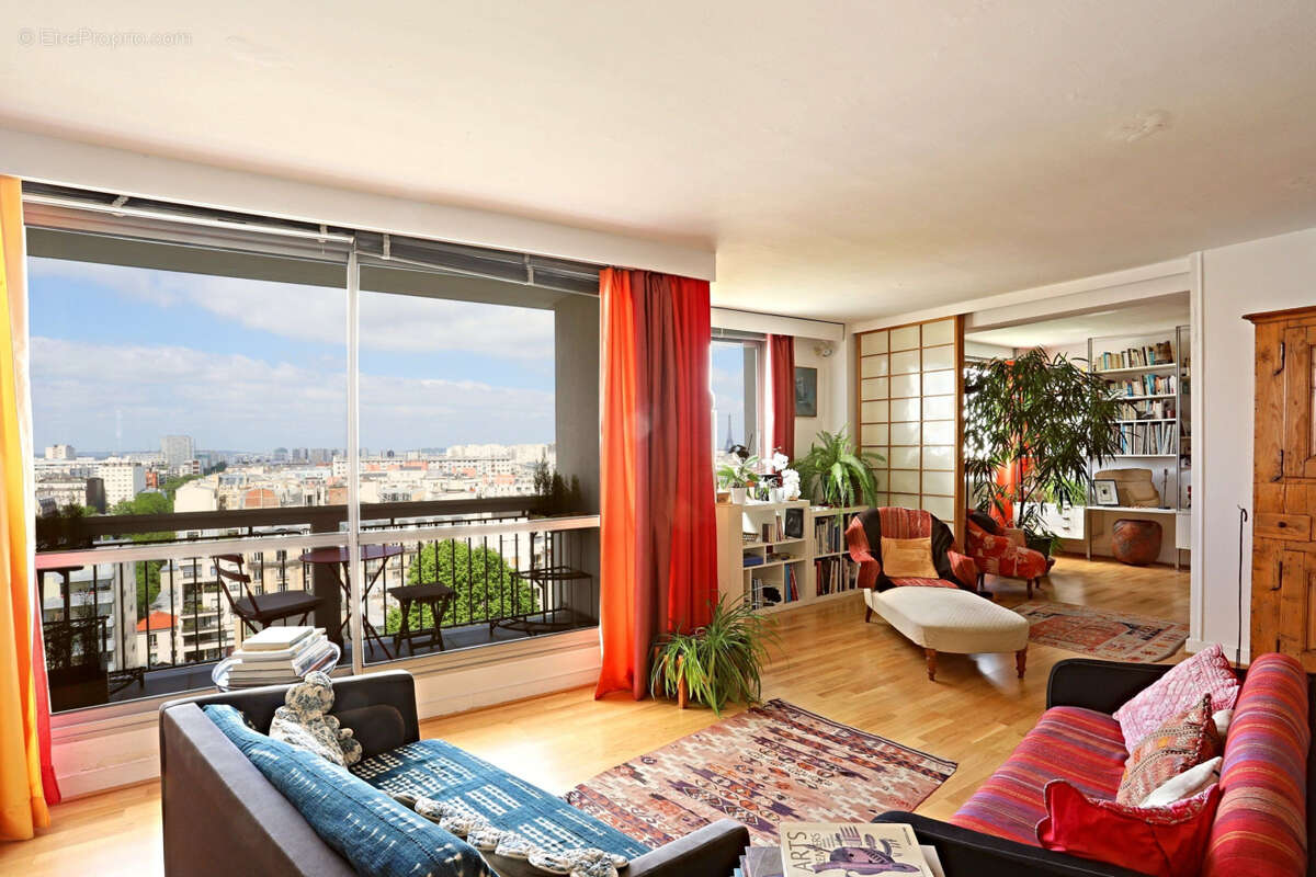 Appartement à PARIS-14E