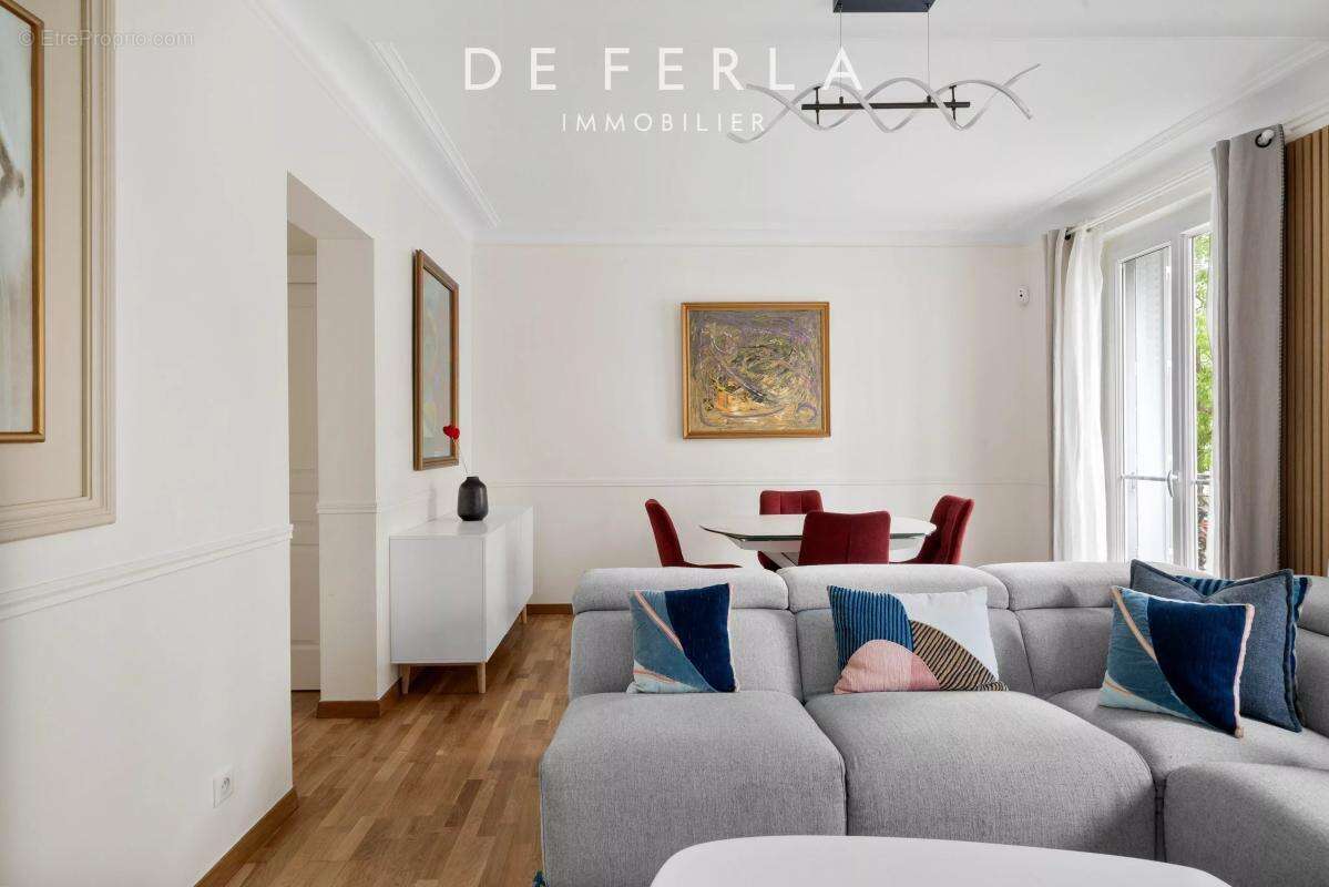 Appartement à PARIS-11E