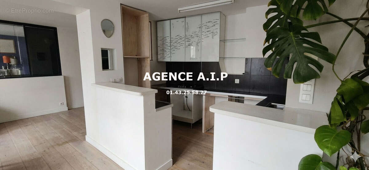 Appartement à PARIS-10E