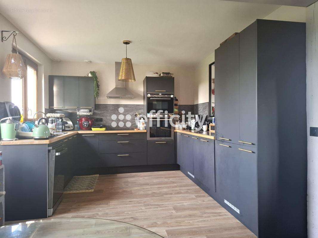 Maison à CONDE-SUR-HUISNE