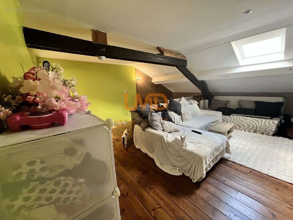 Appartement à DECAZEVILLE